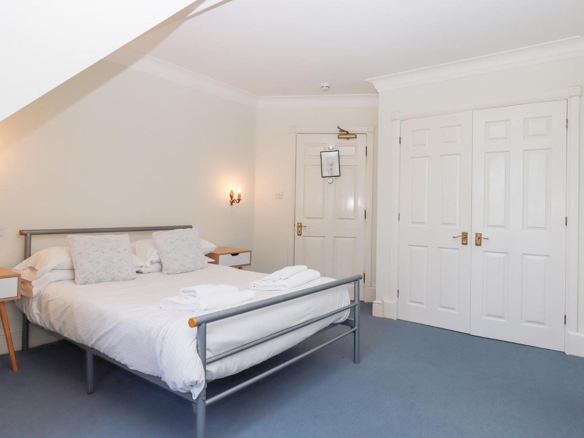 Holiday home Alston Hall Plymouth